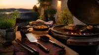 Bedste grillredskaber 2026: grilltang, vender, børste og måtte i test | Grillglod.dk